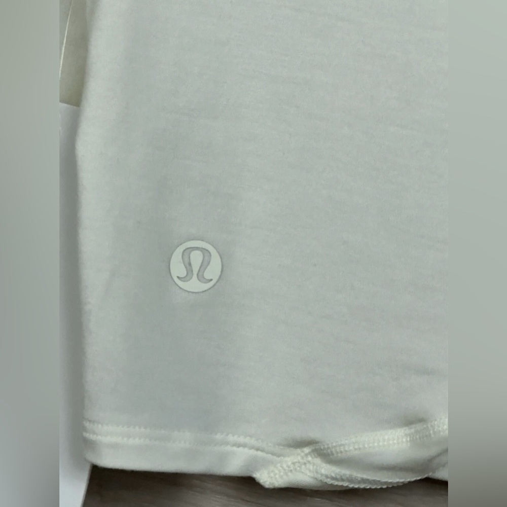 Lululemon Athletica Cream Long Sleeve Tee
Size: 4 - Picture 9 of 10